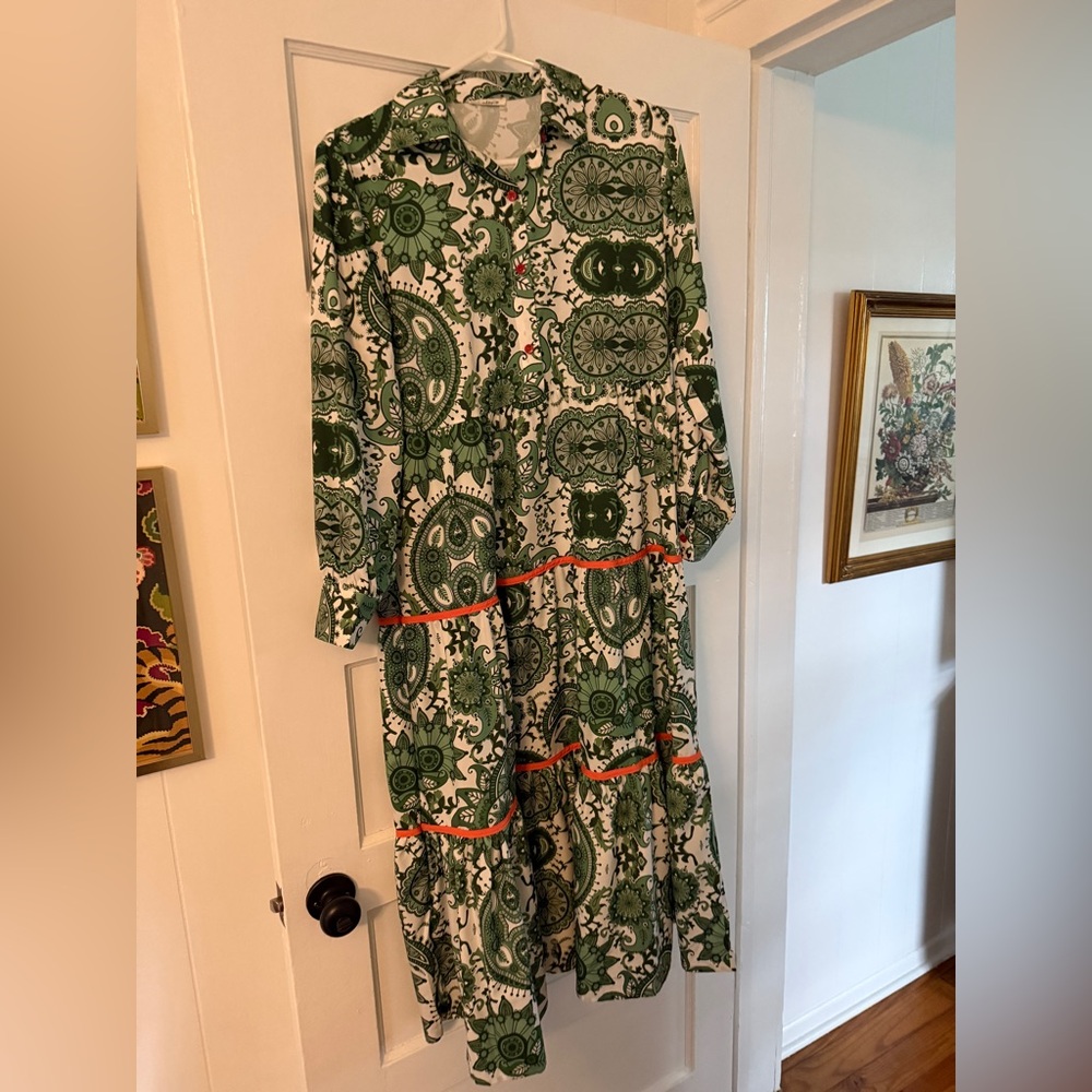 Sunday Elegant Green and White Paisley Dress